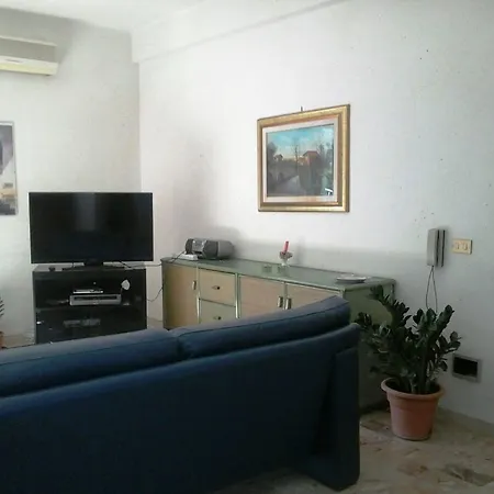 Tra Mare E Monti Capaci